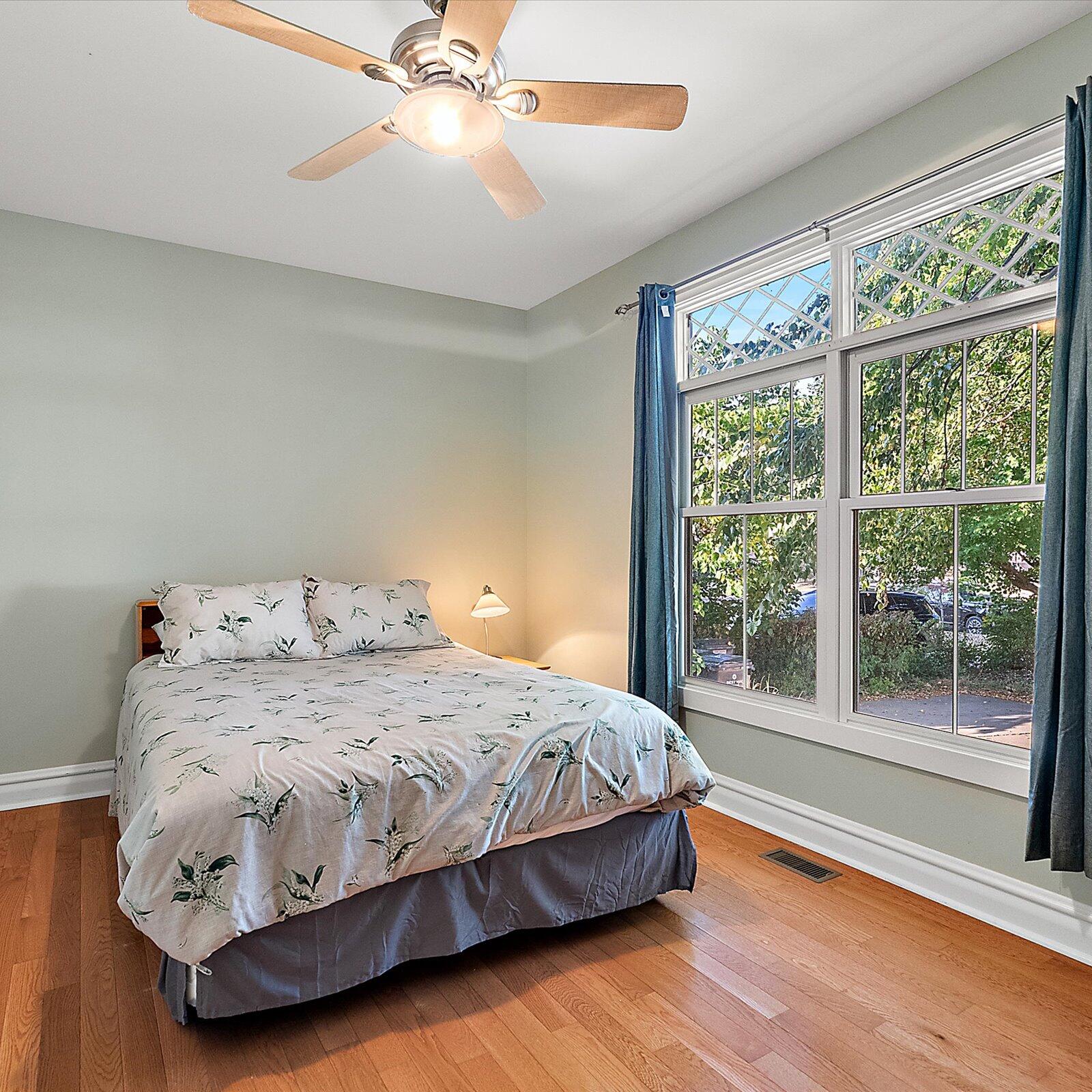 202 Oak Street South Haven MI 49090