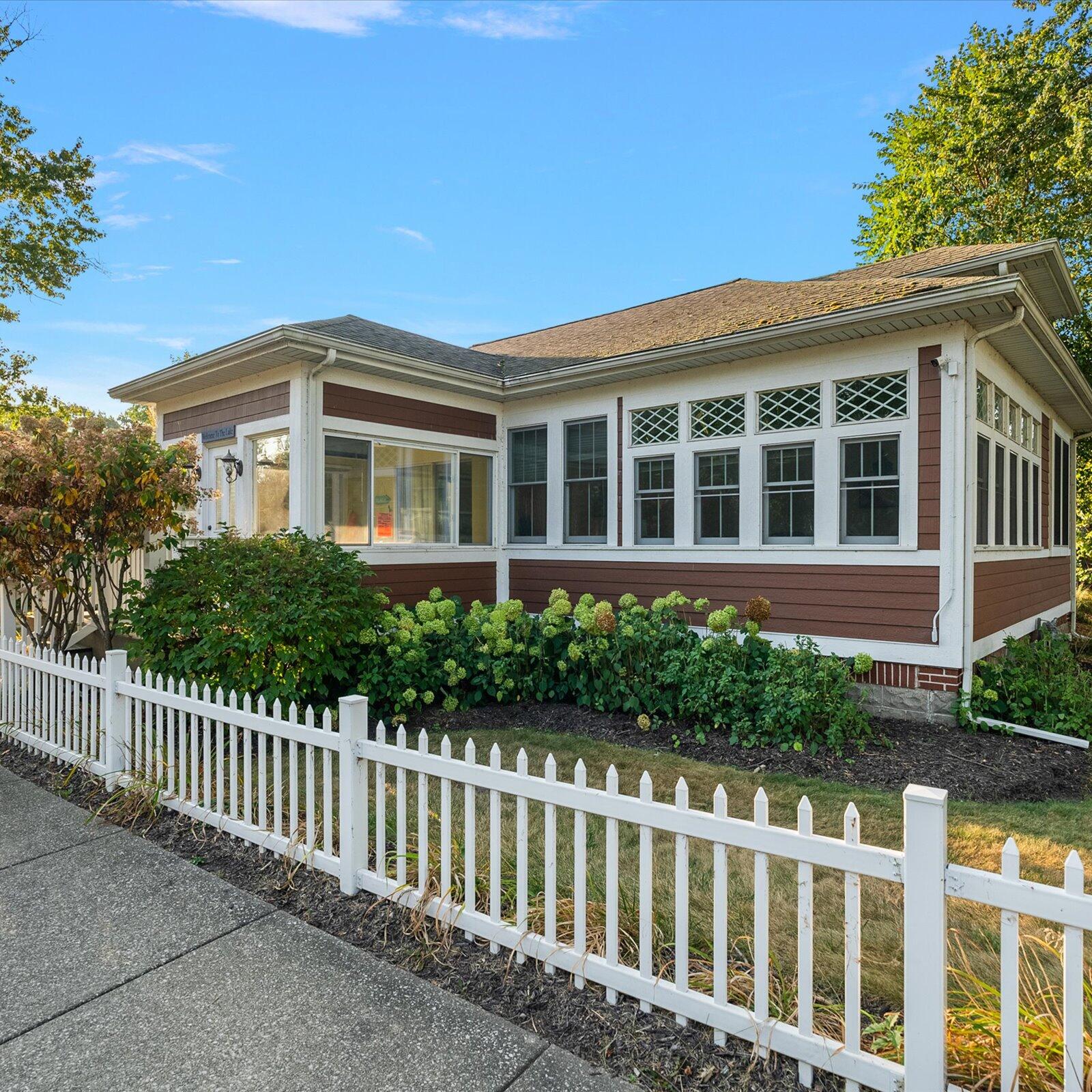 202 Oak Street South Haven MI 49090