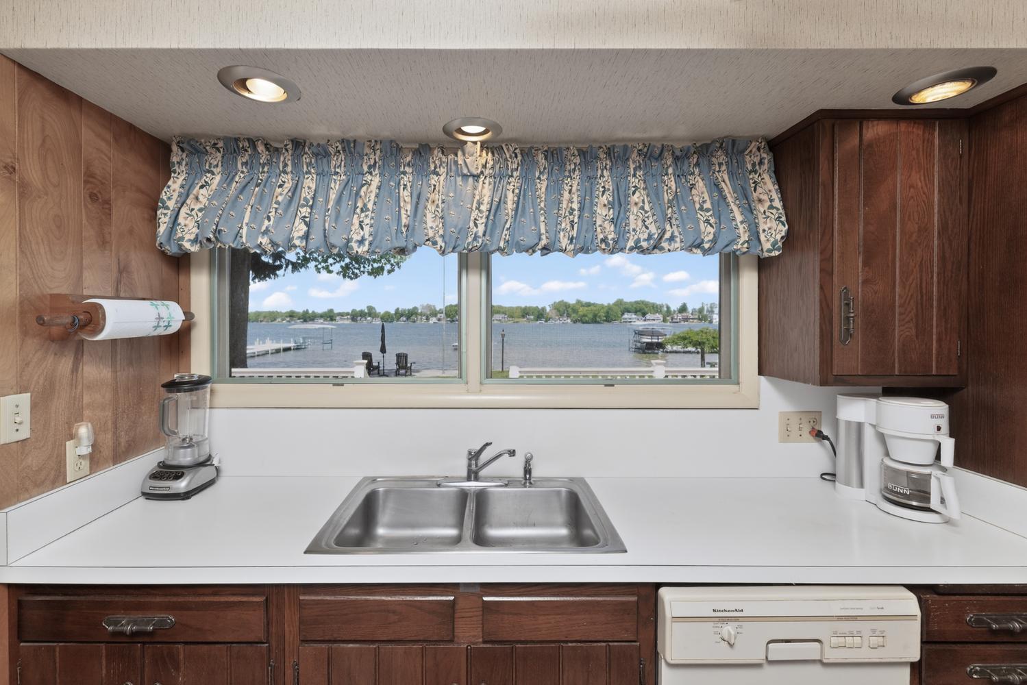 20518 Diamond Shores Drive Cassopolis MI 49031
