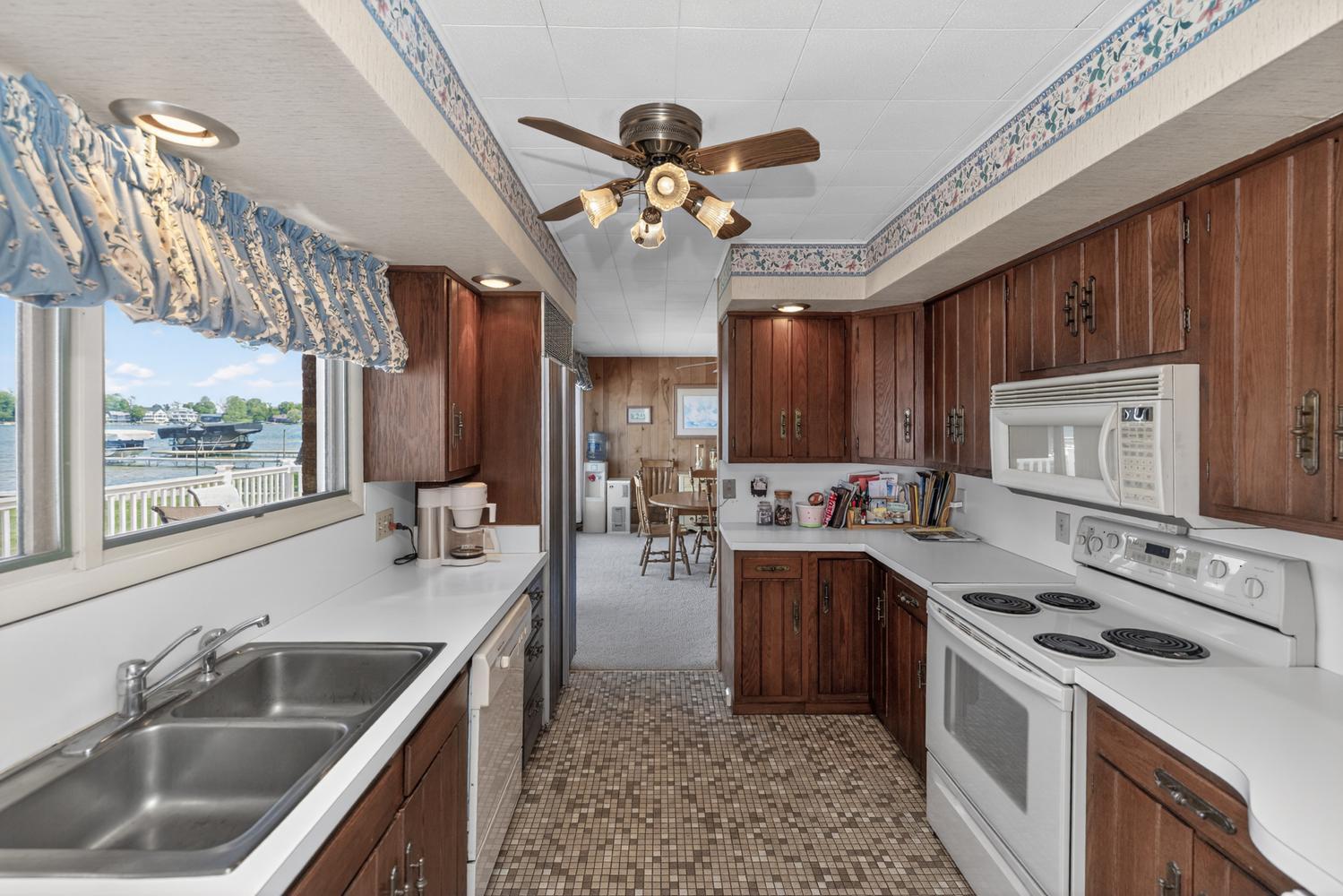 20518 Diamond Shores Drive Cassopolis MI 49031