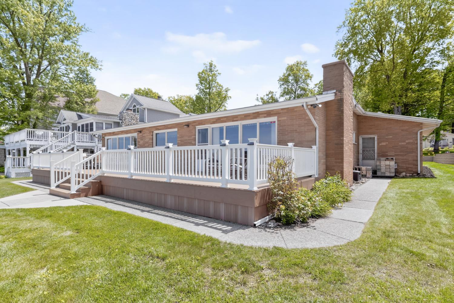 20518 Diamond Shores Drive Cassopolis MI 49031