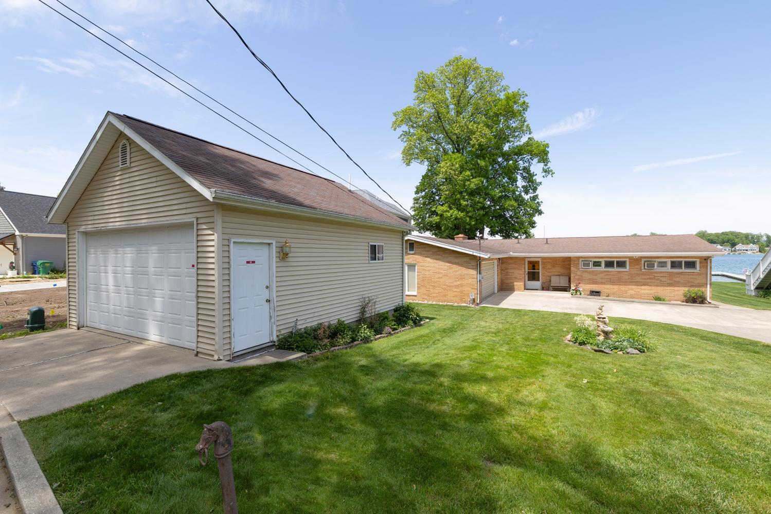 20518 Diamond Shores Drive Cassopolis MI 49031