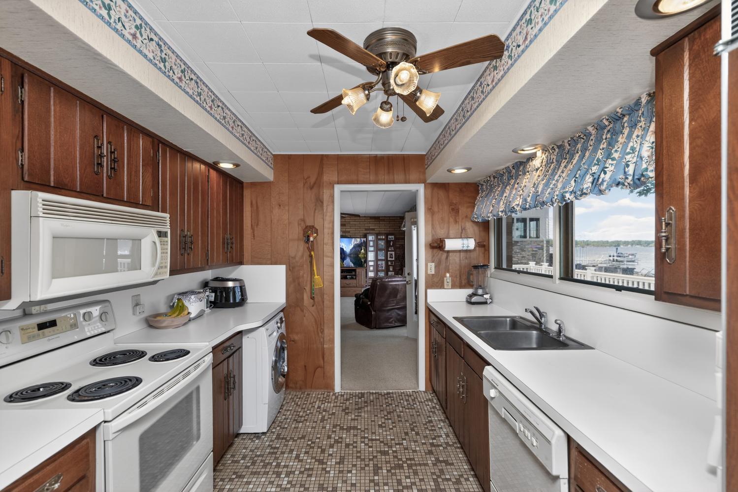 20518 Diamond Shores Drive Cassopolis MI 49031