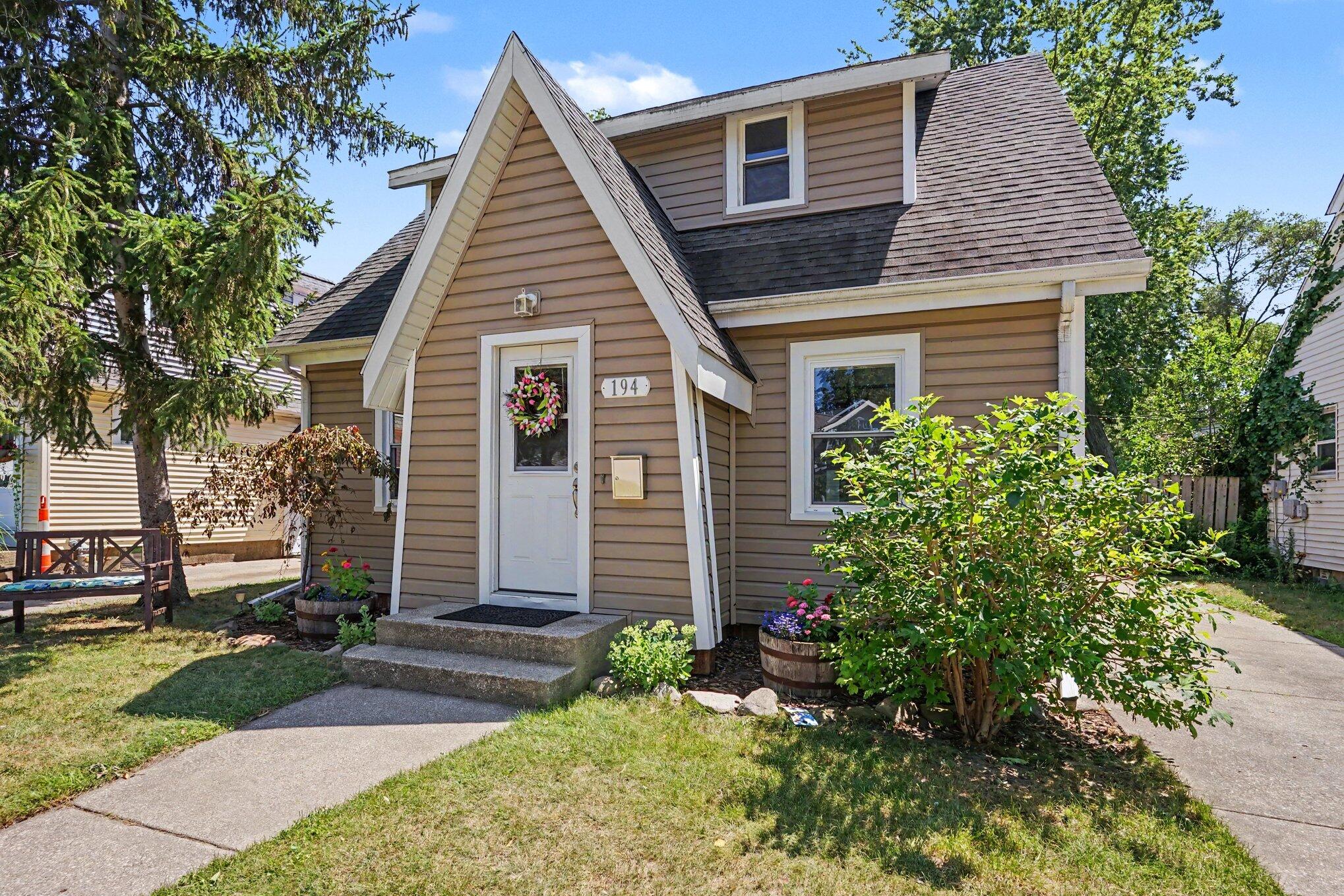 194 W 20th Street Holland MI 49423