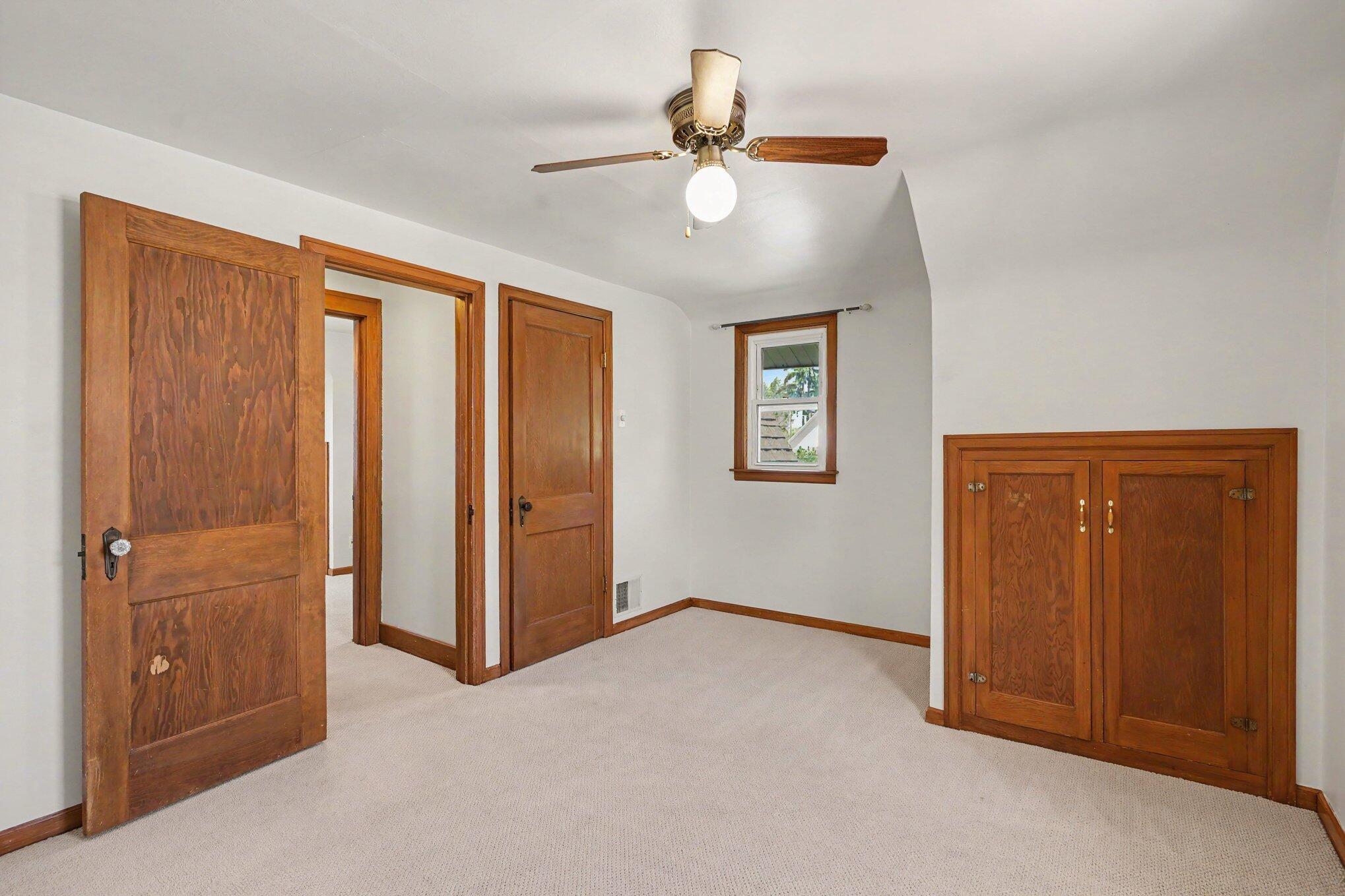 194 W 20th Street Holland MI 49423