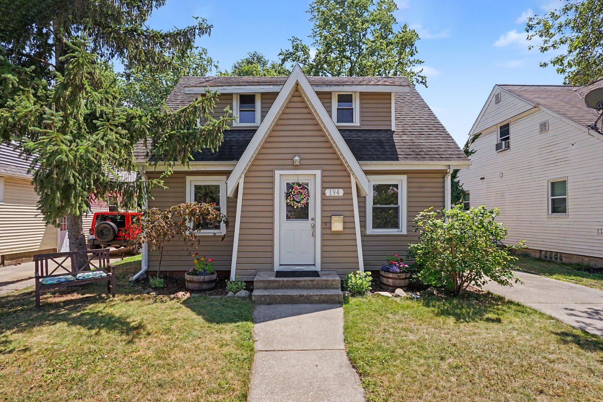 194 W 20th Street Holland MI 49423
