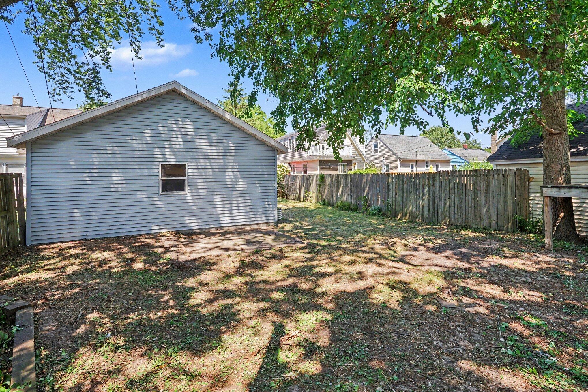 194 W 20th Street Holland MI 49423