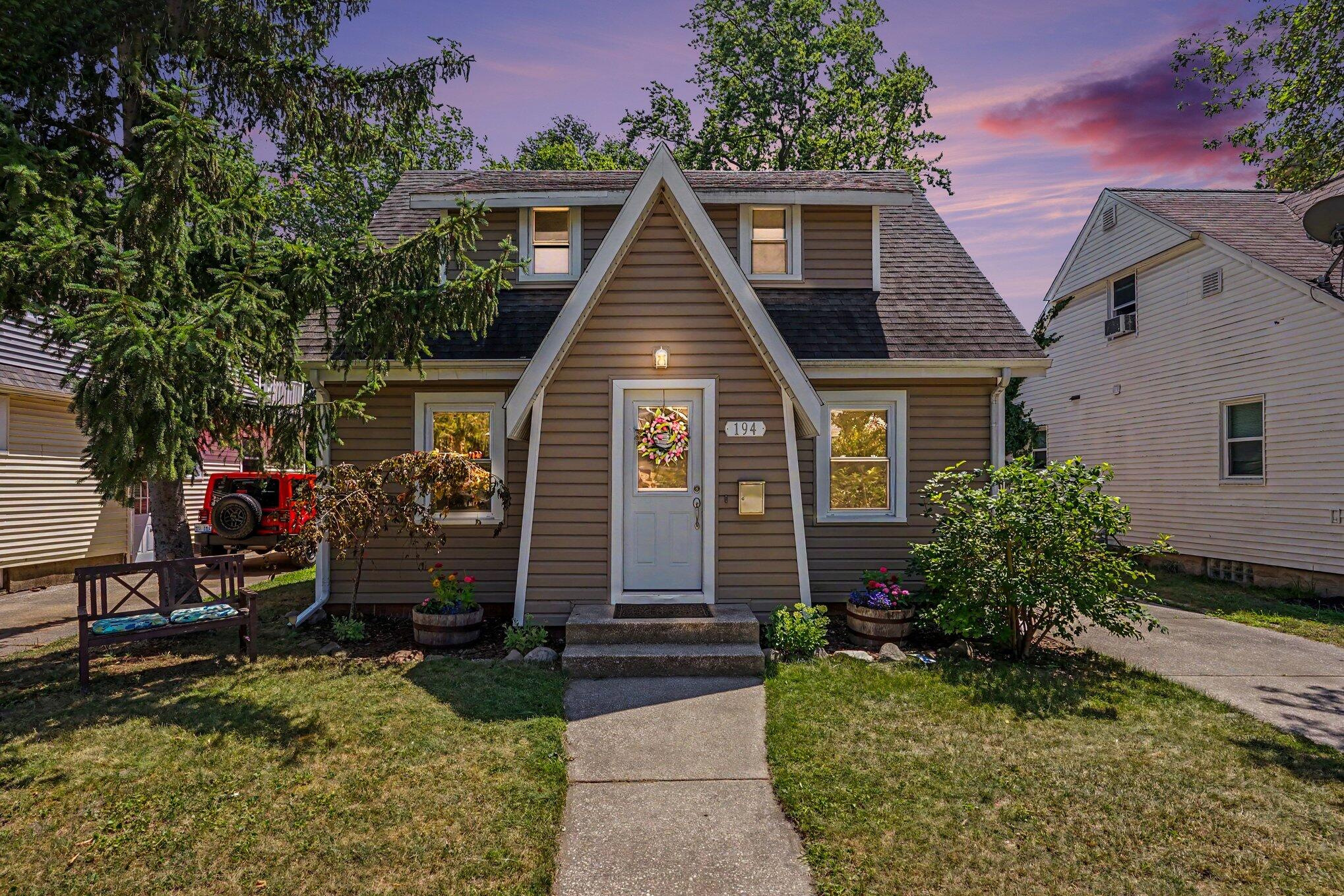 194 W 20th Street Holland MI 49423