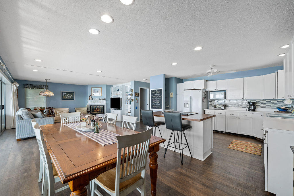 1140 Edgewater Terrace South Haven MI 49090