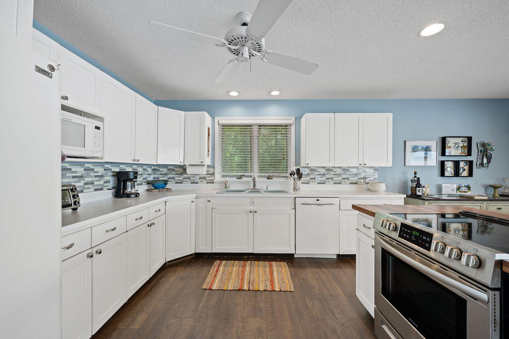 1140 Edgewater Terrace South Haven MI 49090