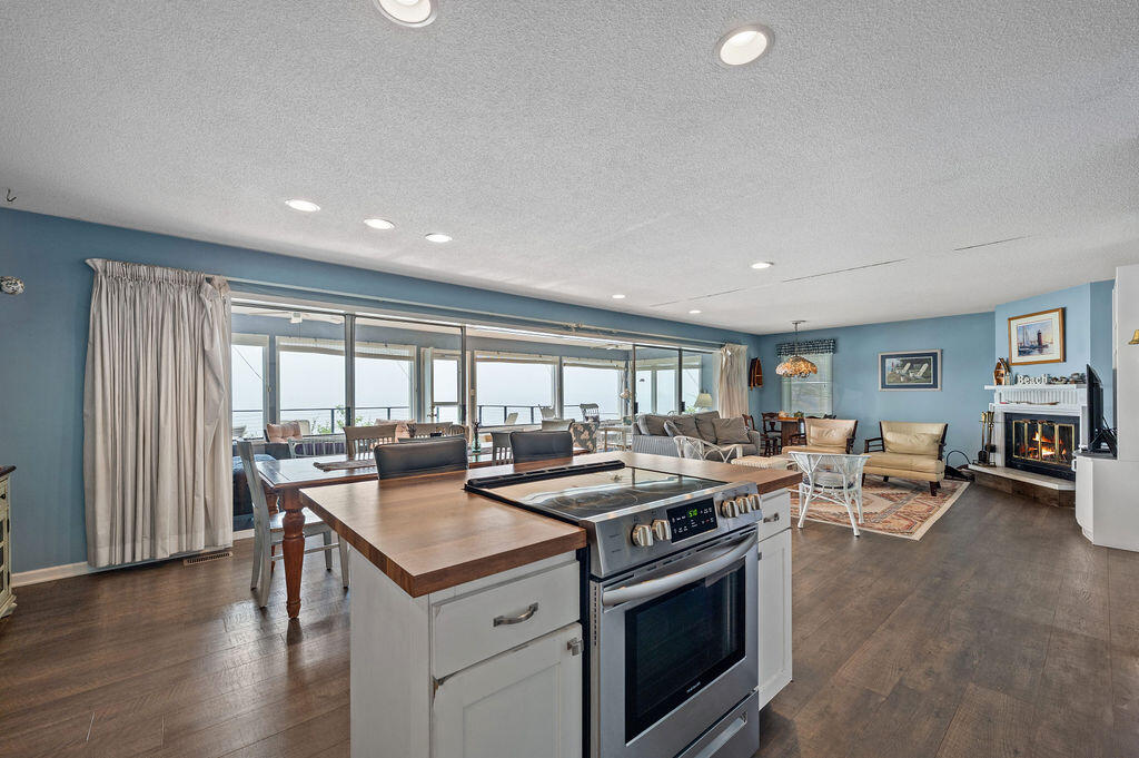 1140 Edgewater Terrace South Haven MI 49090