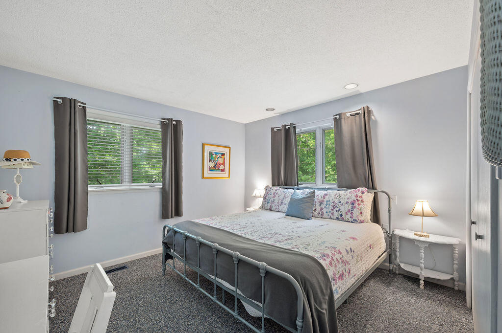 1140 Edgewater Terrace South Haven MI 49090