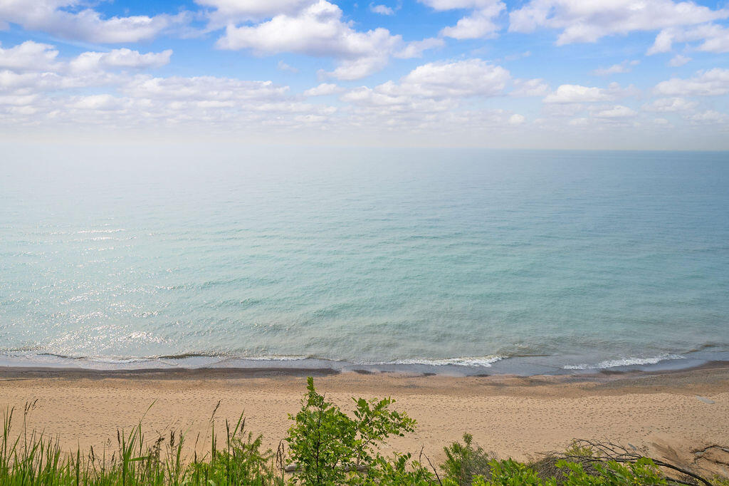 1140 Edgewater Terrace South Haven MI 49090