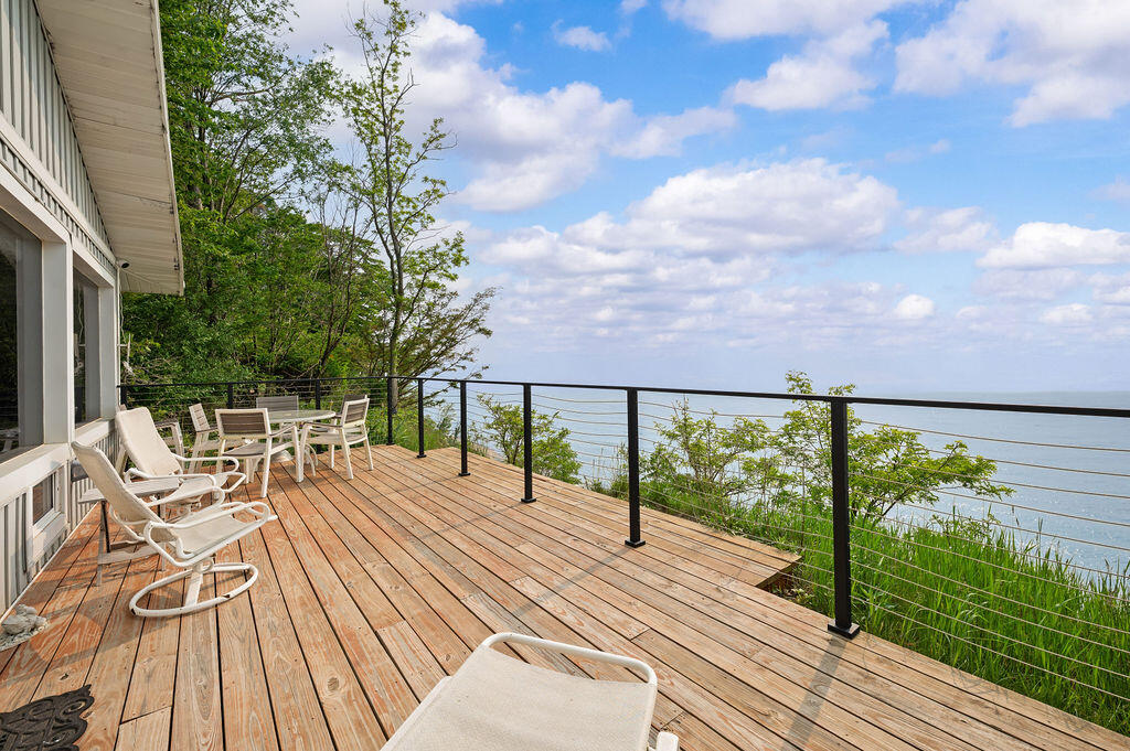 1140 Edgewater Terrace South Haven MI 49090