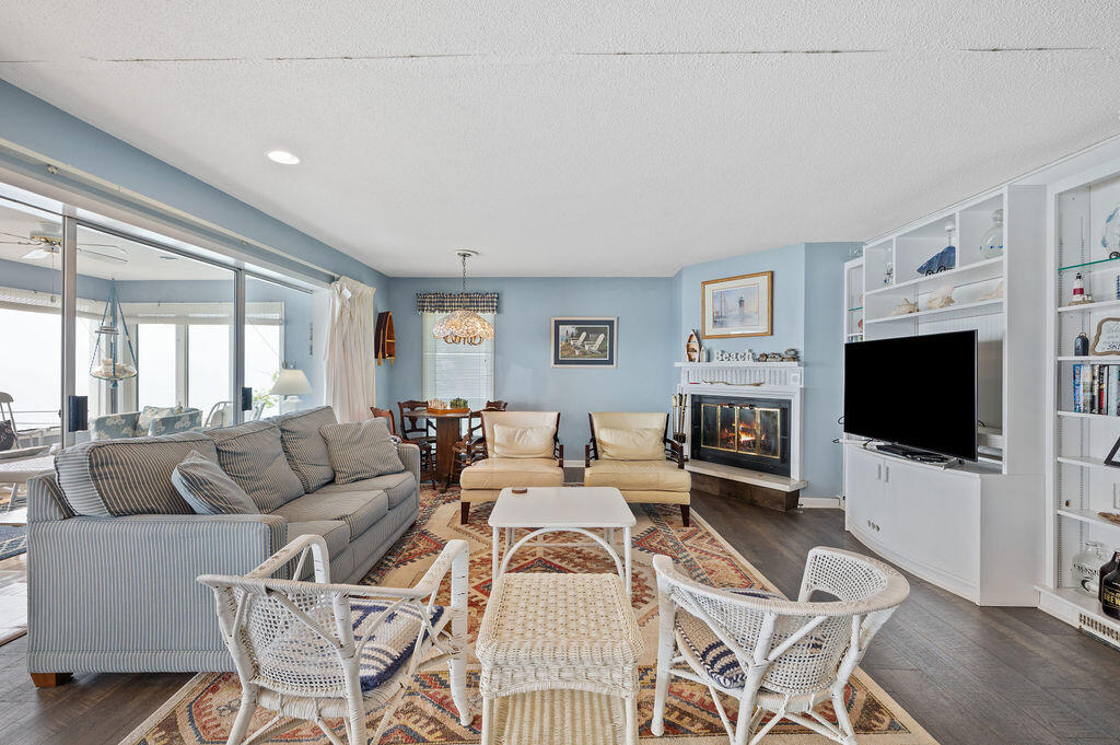 1140 Edgewater Terrace South Haven MI 49090
