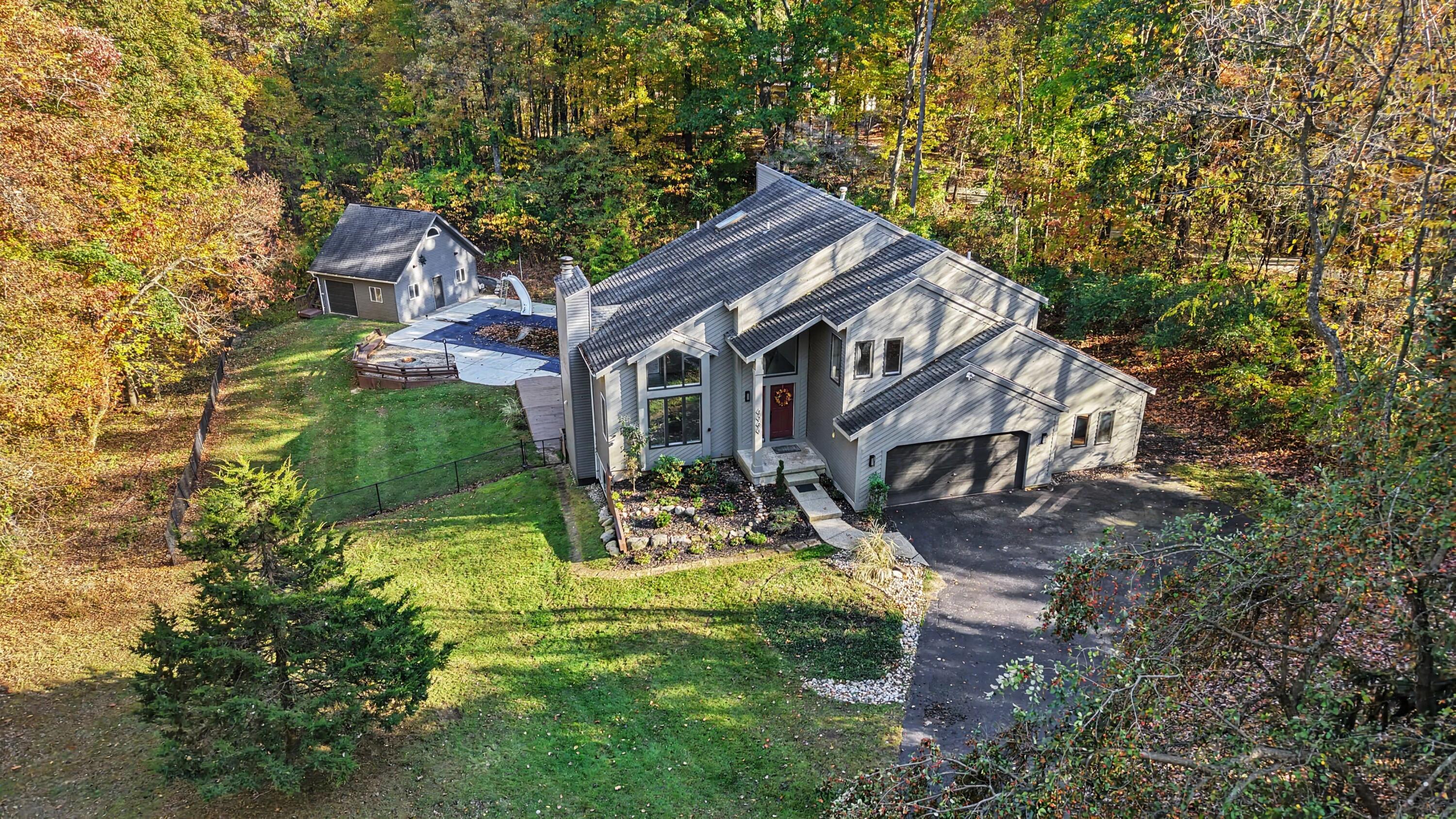 Ada MI, 7721 Sunquest Ridge Drive NE