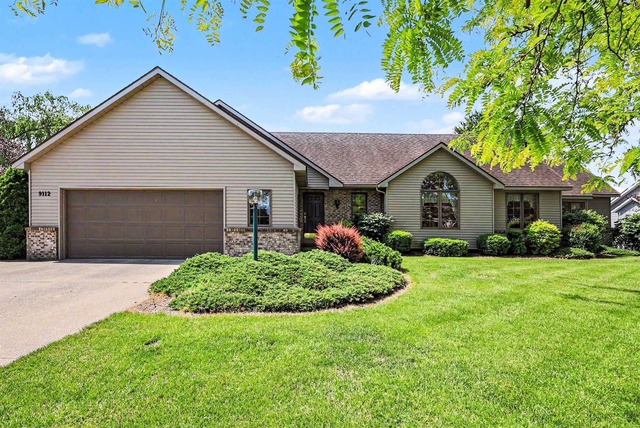 9112 Bluff Lake Street Zeeland MI 49464