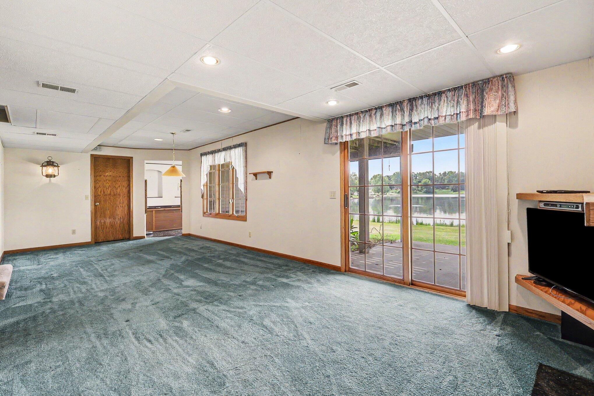 9112 Bluff Lake Street Zeeland MI 49464