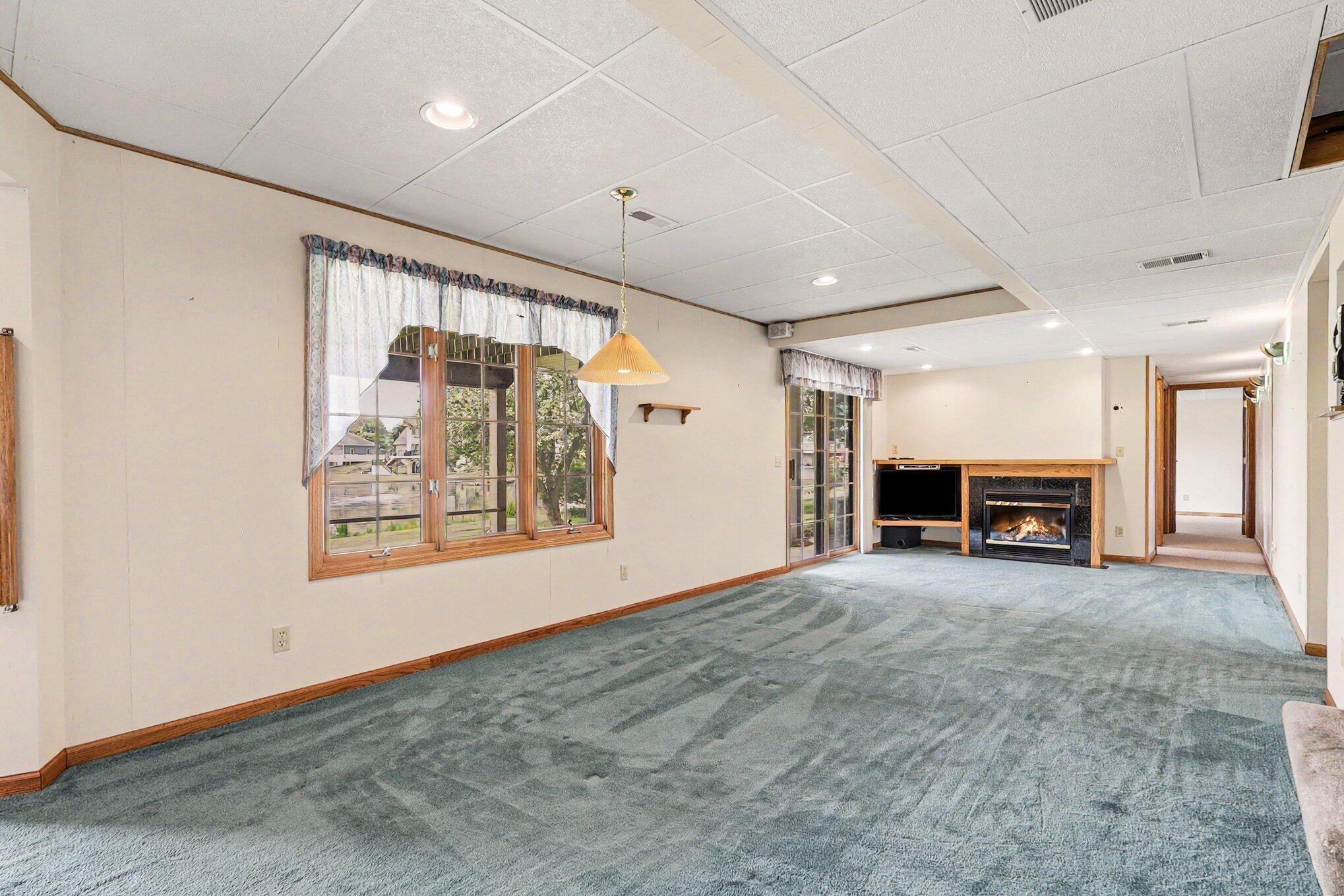 9112 Bluff Lake Street Zeeland MI 49464