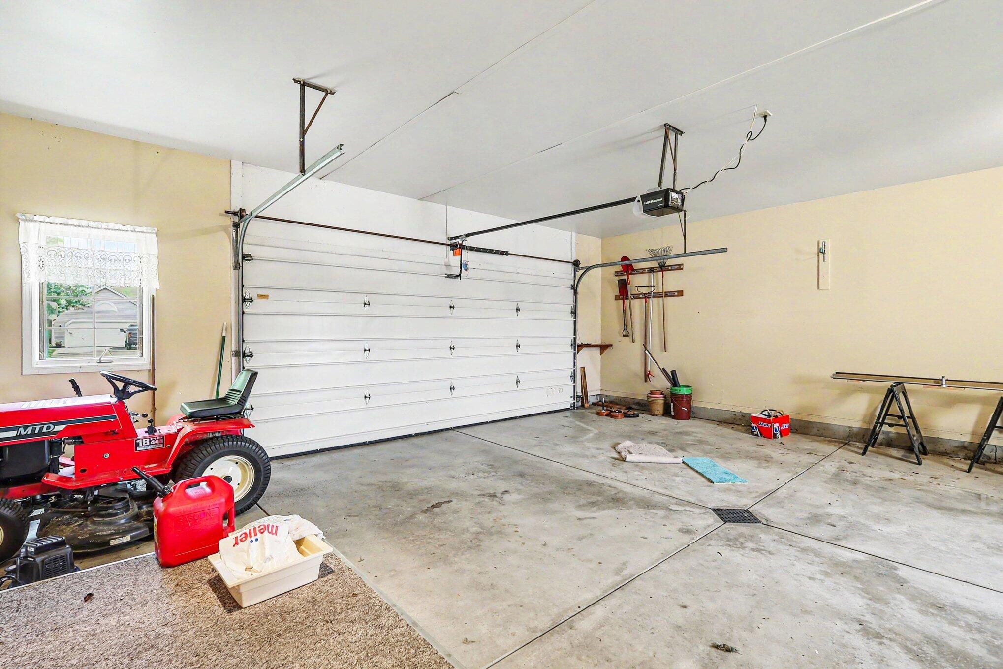 9112 Bluff Lake Street Zeeland MI 49464