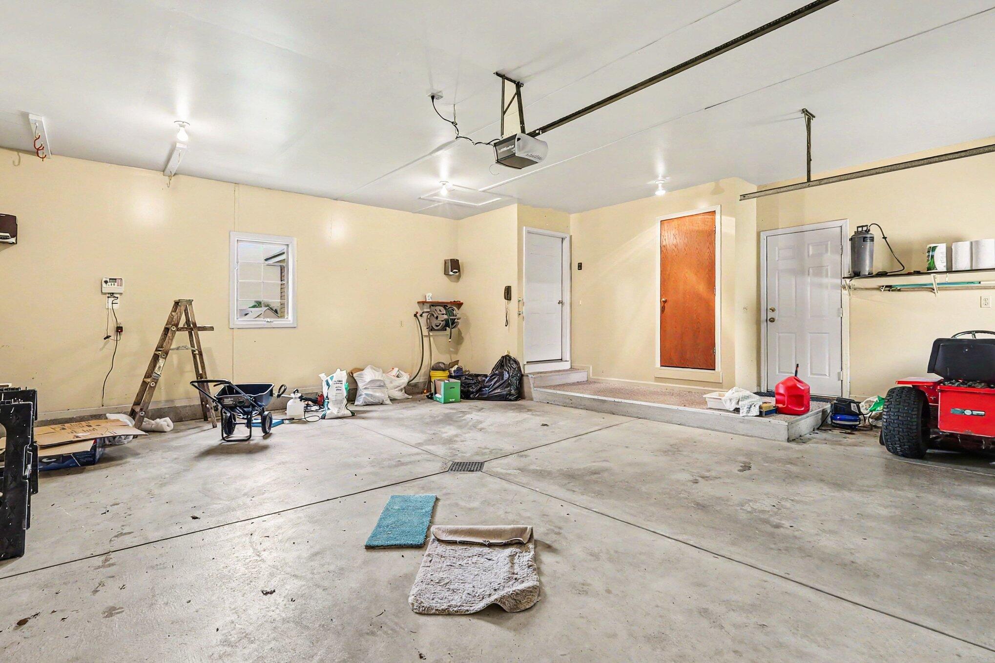 9112 Bluff Lake Street Zeeland MI 49464