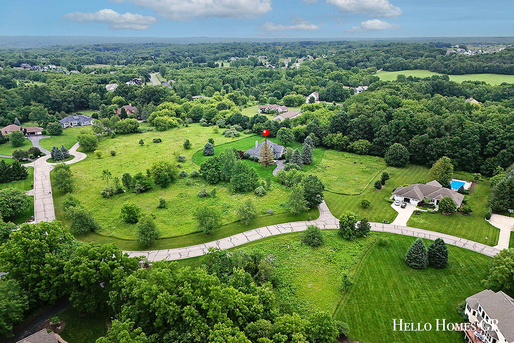 5327 Canyon River Drive NE Ada MI 49301
