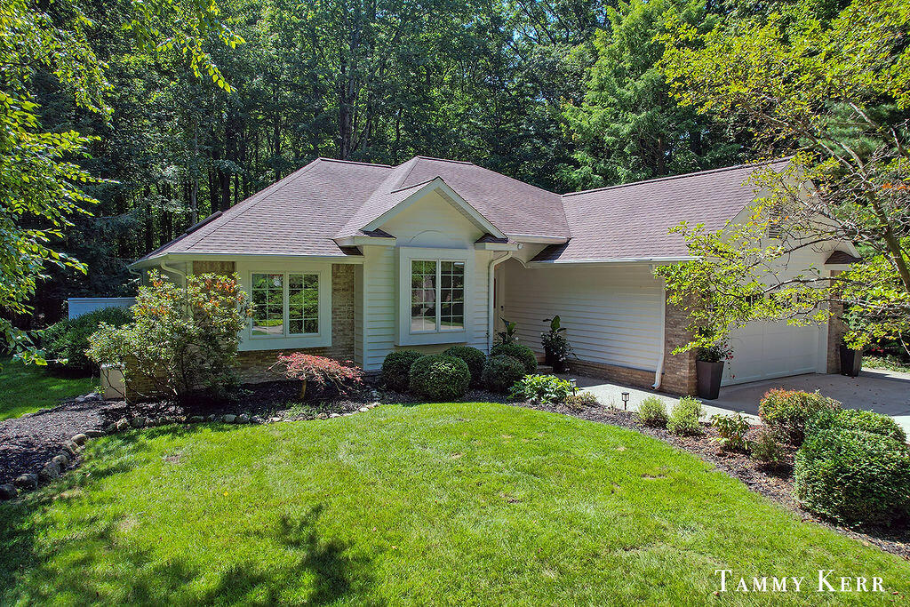 6934 Bendemeer Drive Fennville MI 49408
