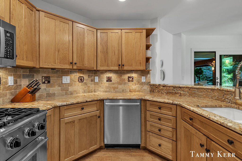 6934 Bendemeer Drive Fennville MI 49408