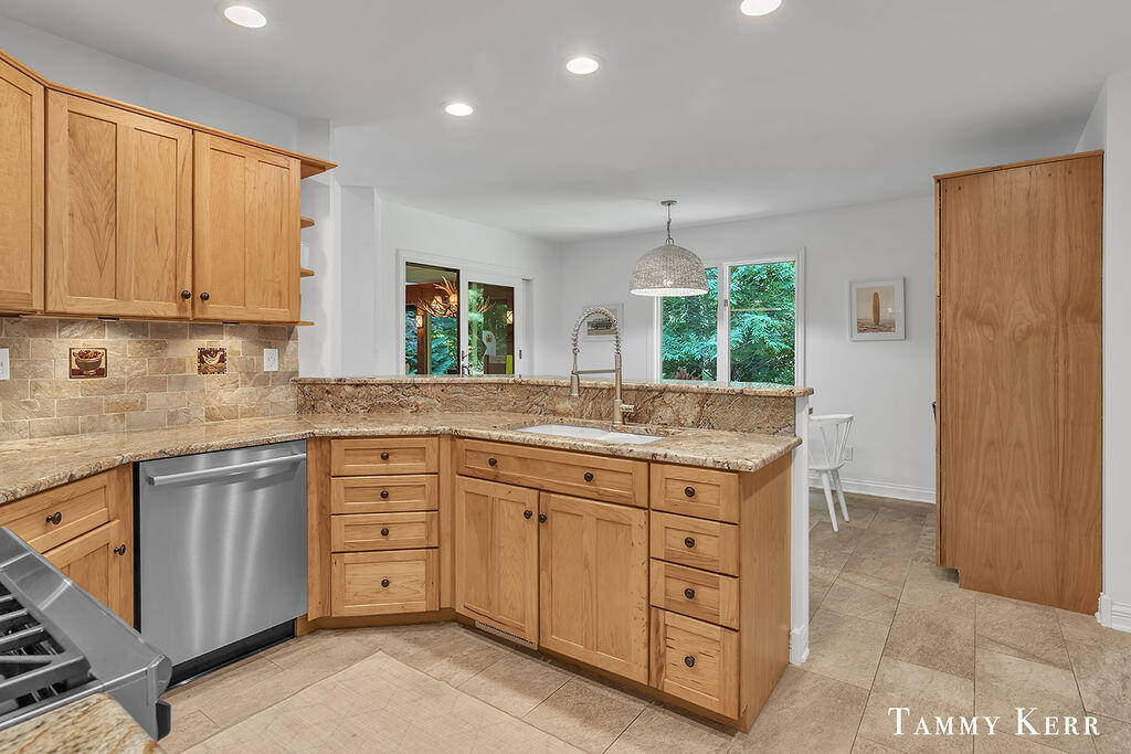 6934 Bendemeer Drive Fennville MI 49408