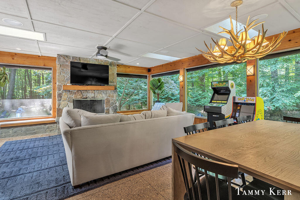 6934 Bendemeer Drive Fennville MI 49408