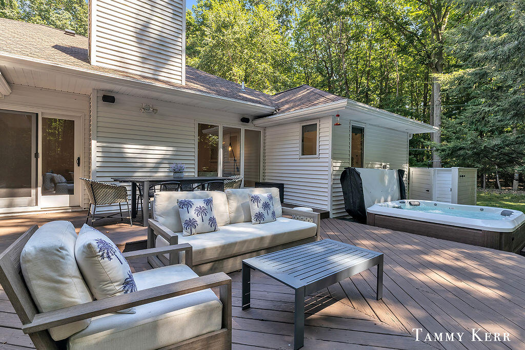 6934 Bendemeer Drive Fennville MI 49408