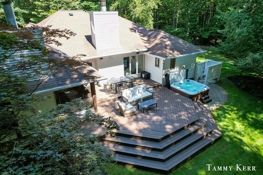 6934 Bendemeer Drive Fennville MI 49408