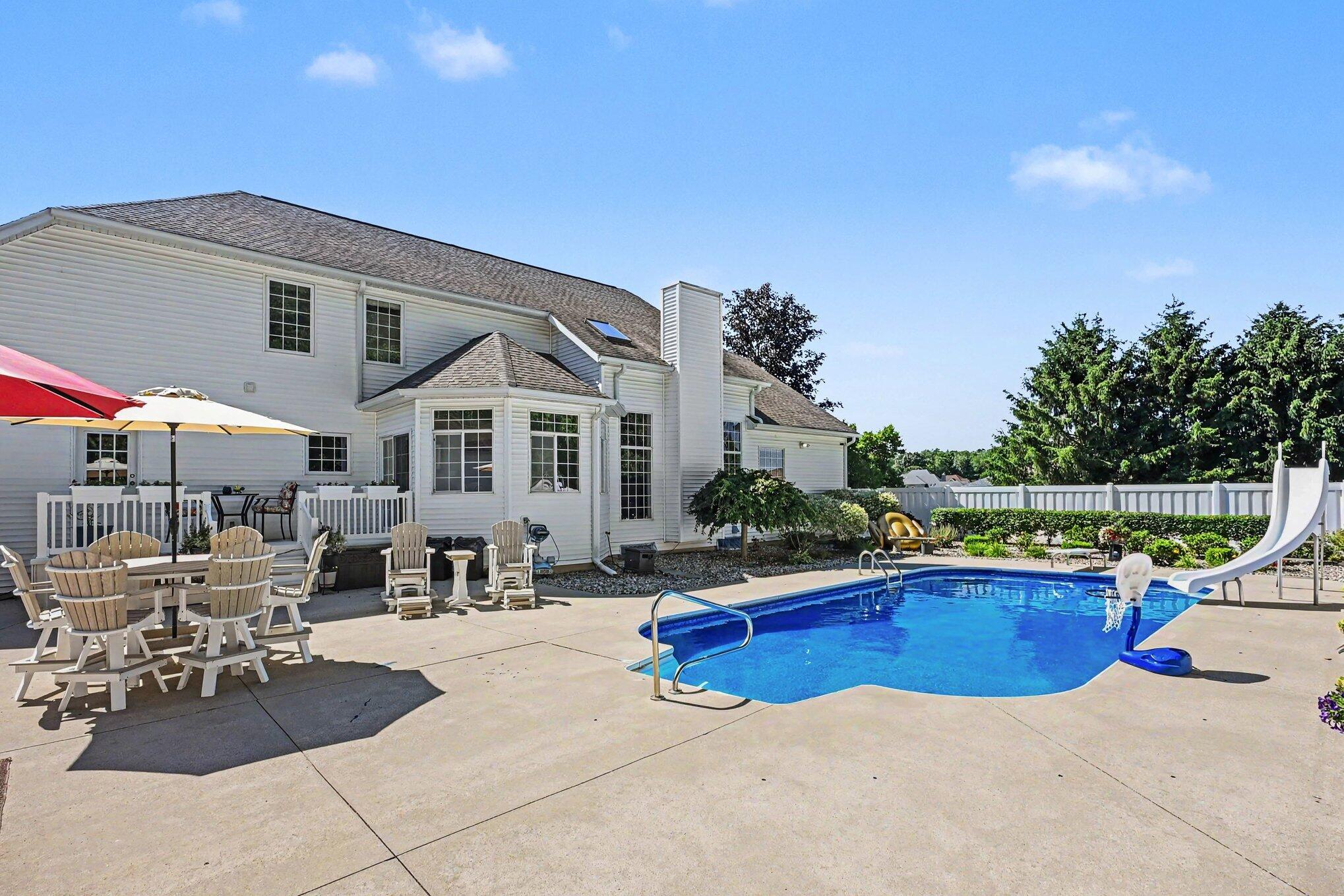 68995 Eagle Cove Court Edwardsburg MI 49112