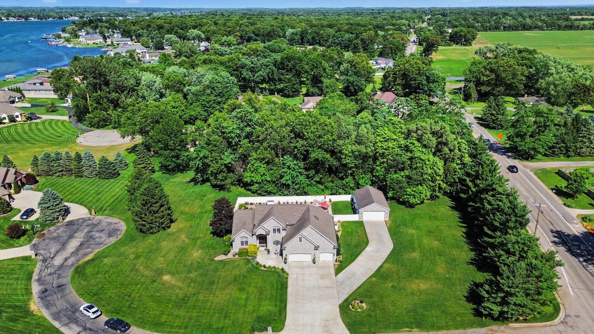 68995 Eagle Cove Court Edwardsburg MI 49112