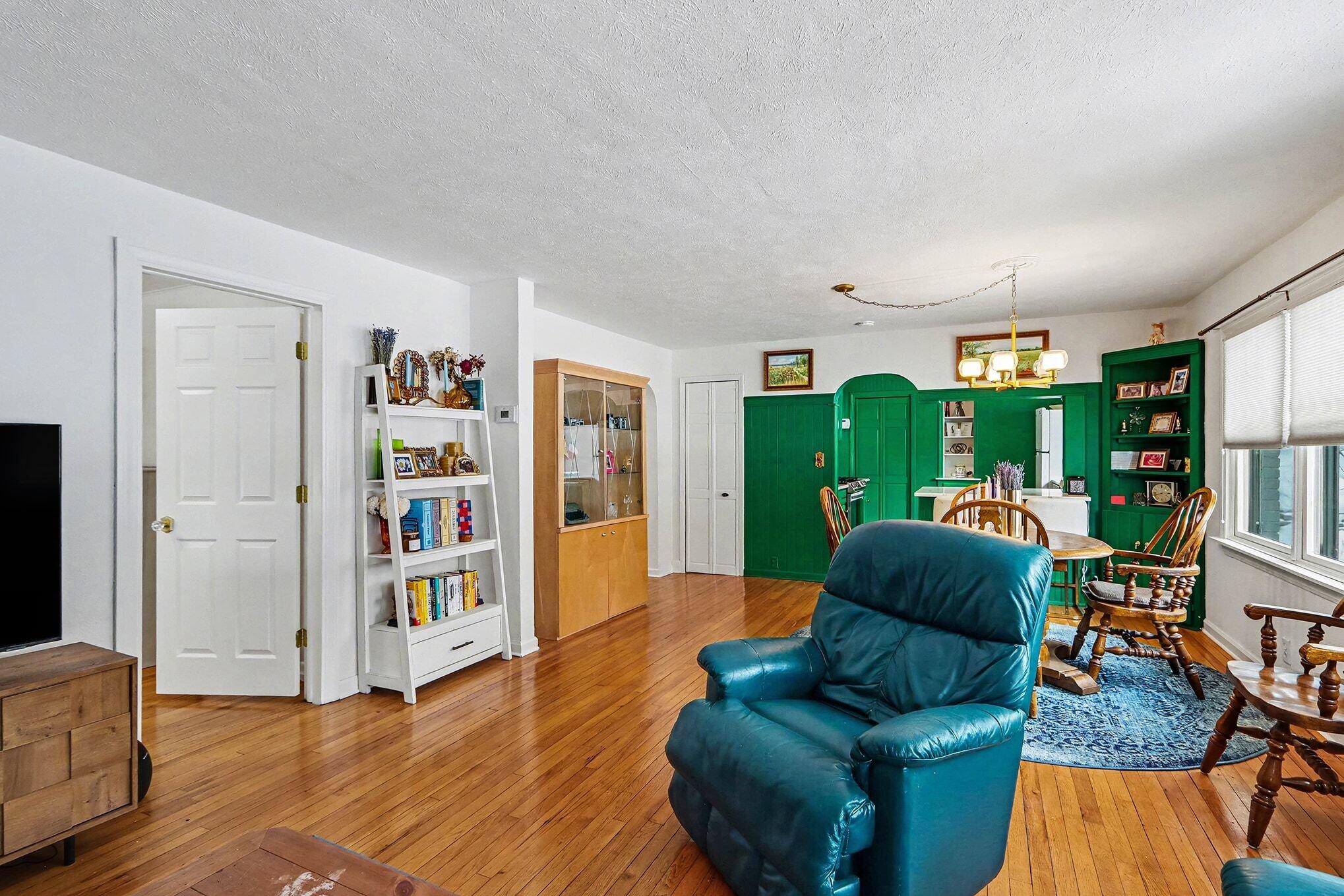 2314 Frederick Avenue Kalamazoo MI 49008