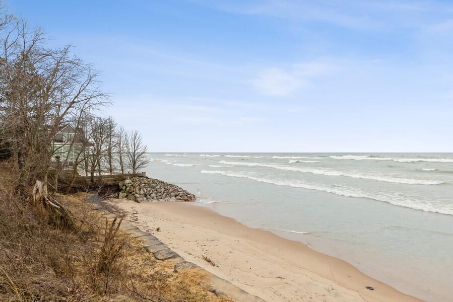 76 Pokagon Trail New Buffalo MI 49117