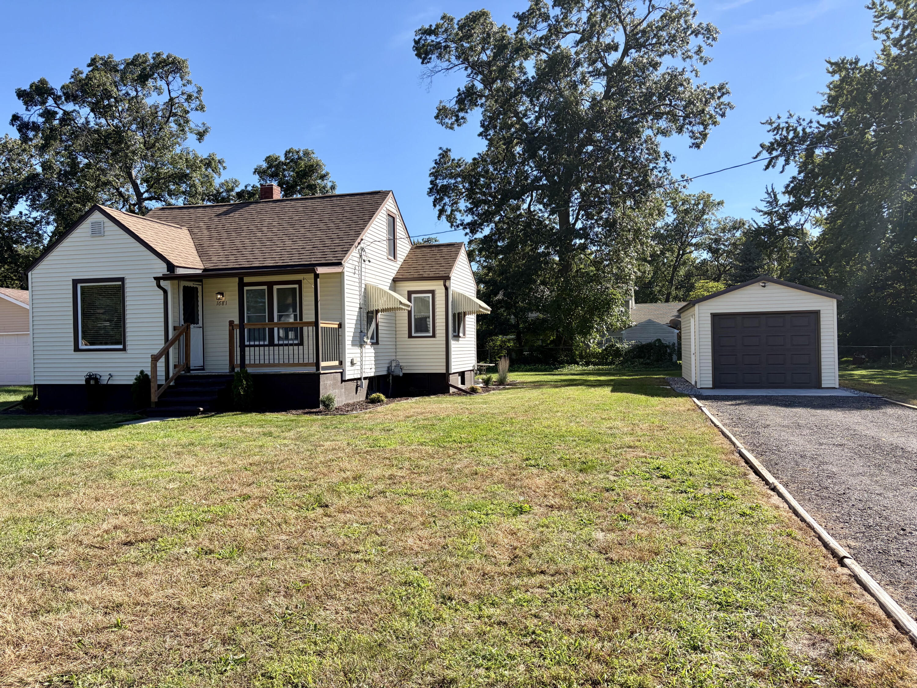 1681 Langeland Avenue Muskegon MI 49442