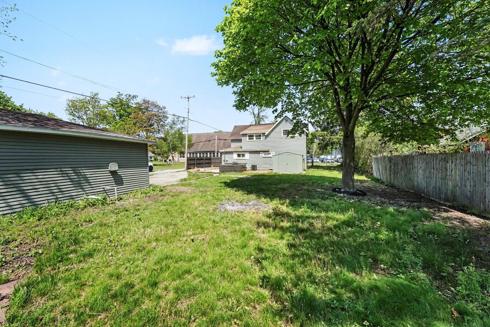 2269 Denmark Street Muskegon MI 49441