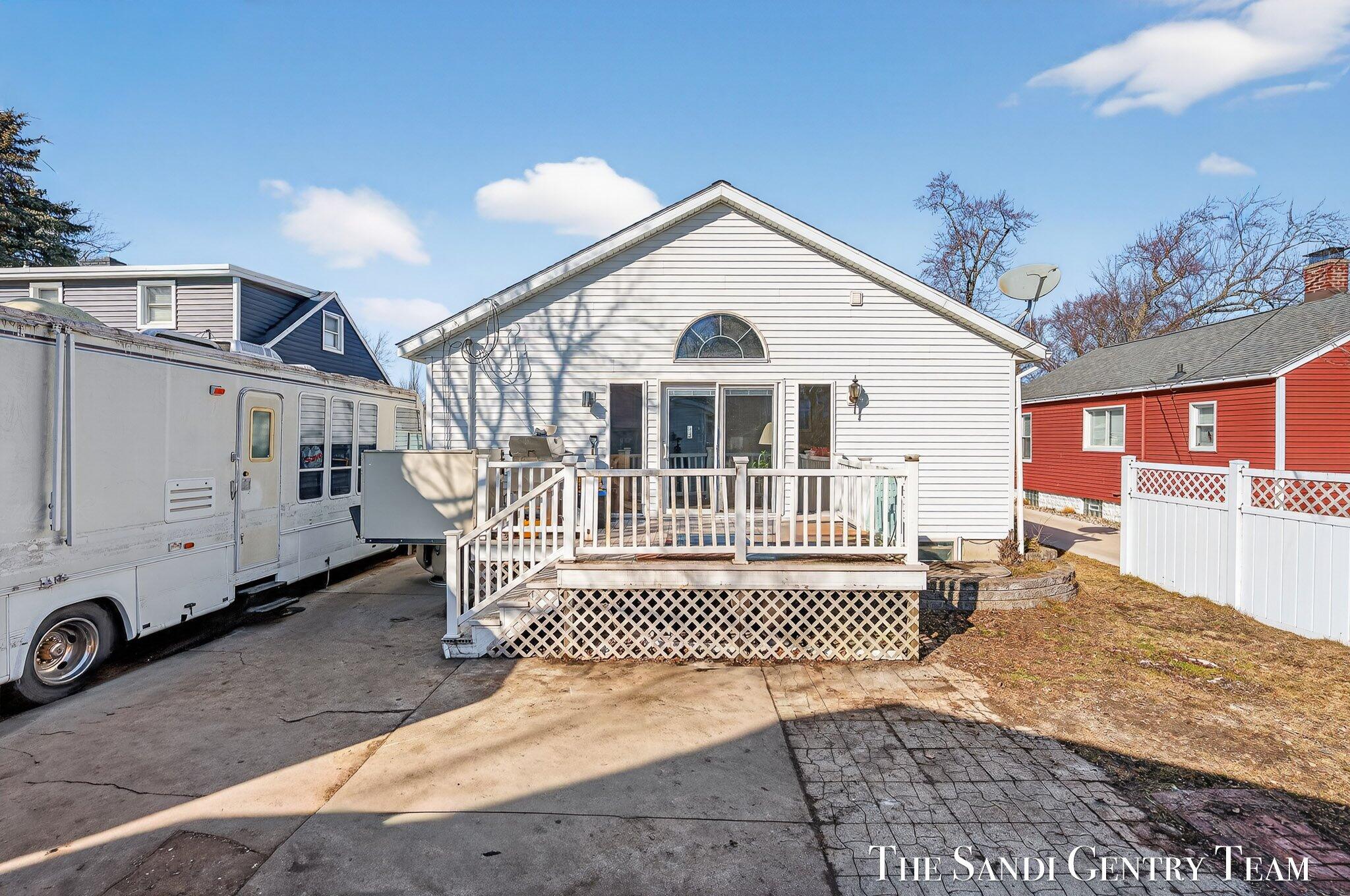 1322 Waverly Avenue Grand Haven MI 49417