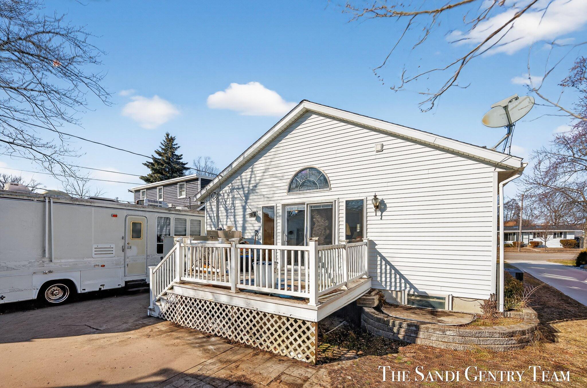 1322 Waverly Avenue Grand Haven MI 49417
