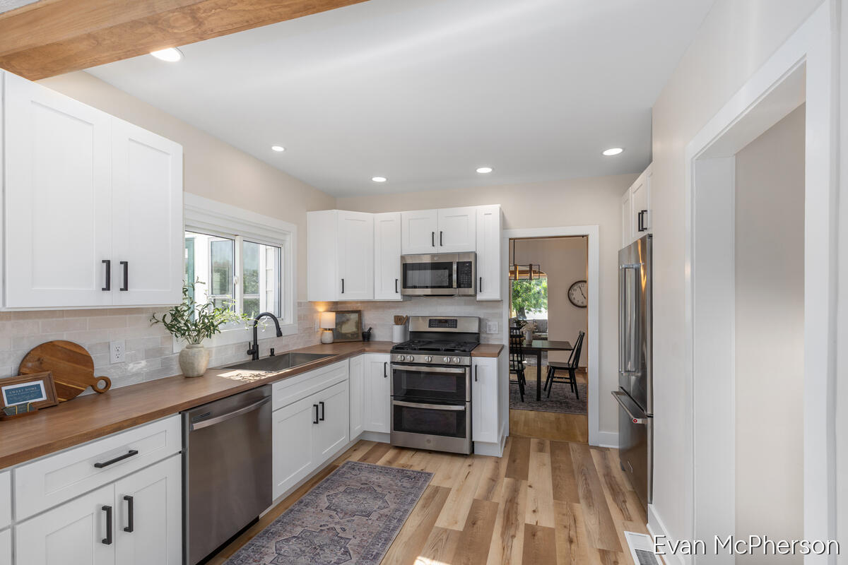 1705 Richmond Street NW Grand Rapids MI 49504