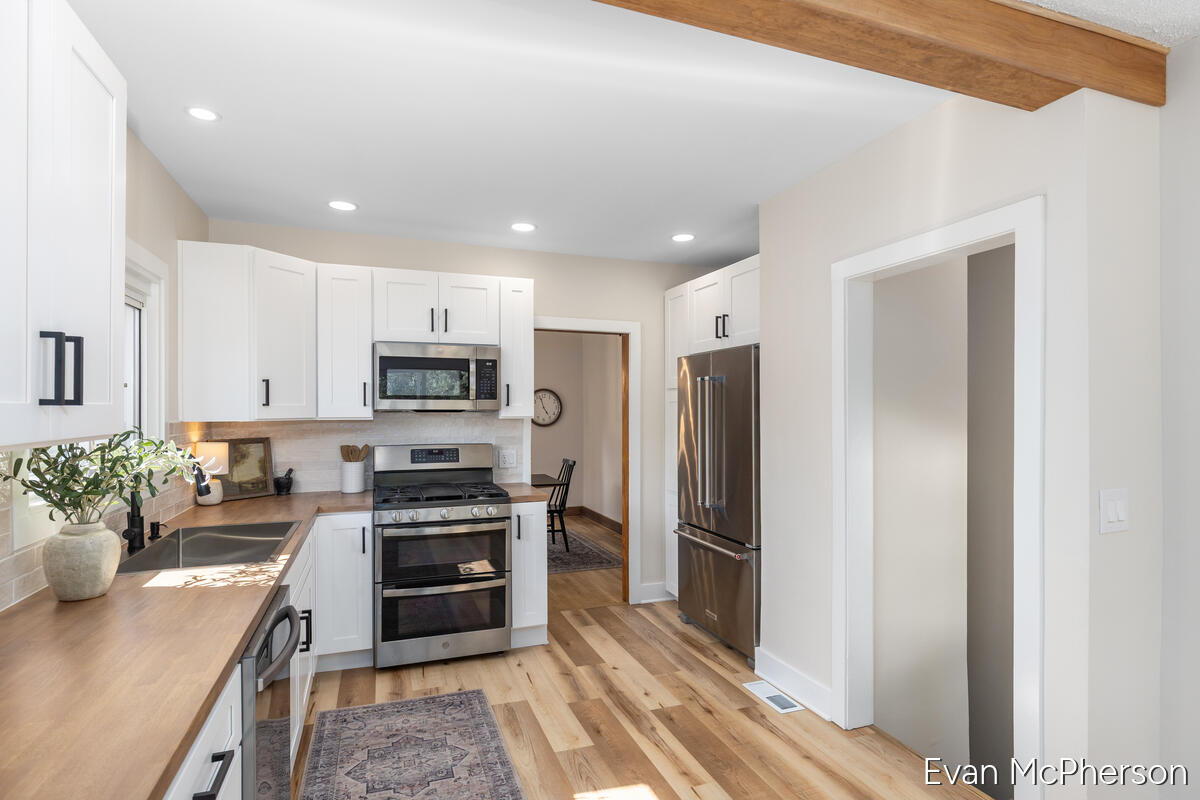 1705 Richmond Street NW Grand Rapids MI 49504