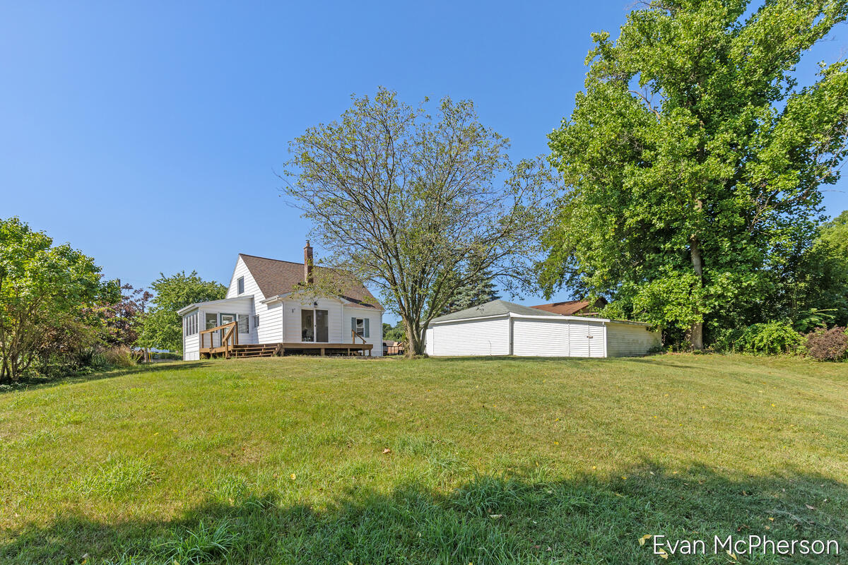 1705 Richmond Street NW Grand Rapids MI 49504