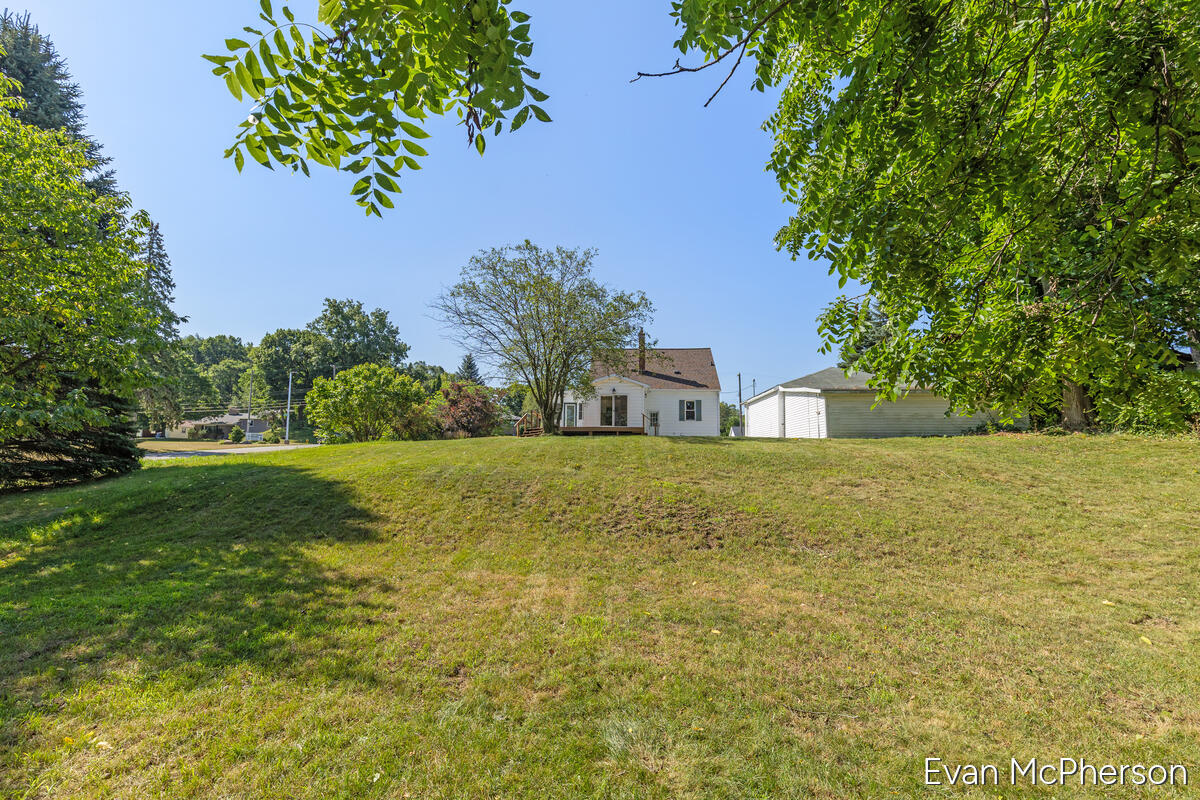 1705 Richmond Street NW Grand Rapids MI 49504