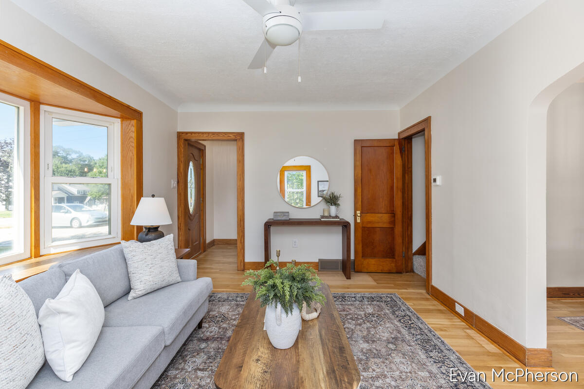 1705 Richmond Street NW Grand Rapids MI 49504