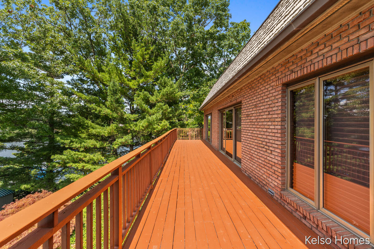 2452 Holtman Drive NE Grand Rapids MI 49525
