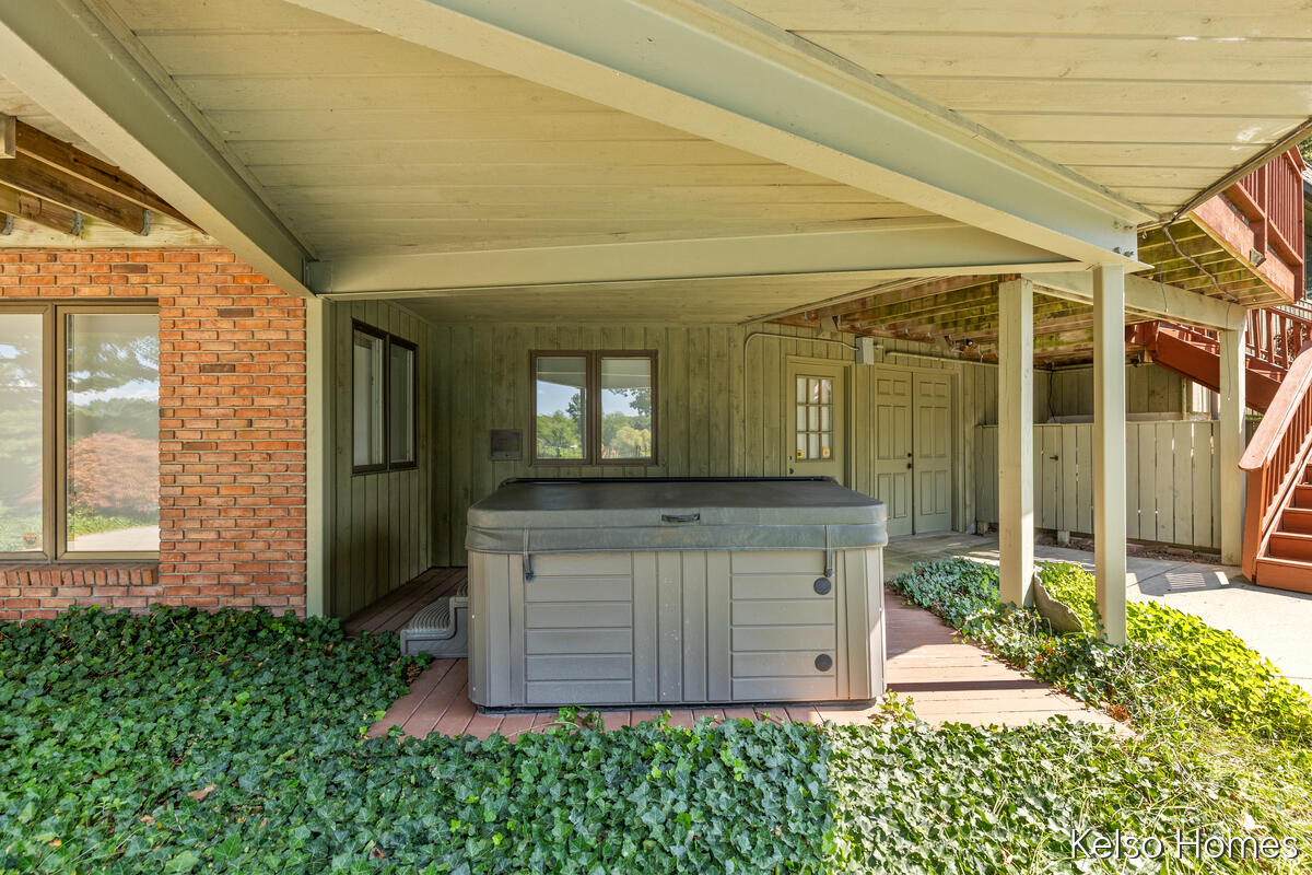 2452 Holtman Drive NE Grand Rapids MI 49525