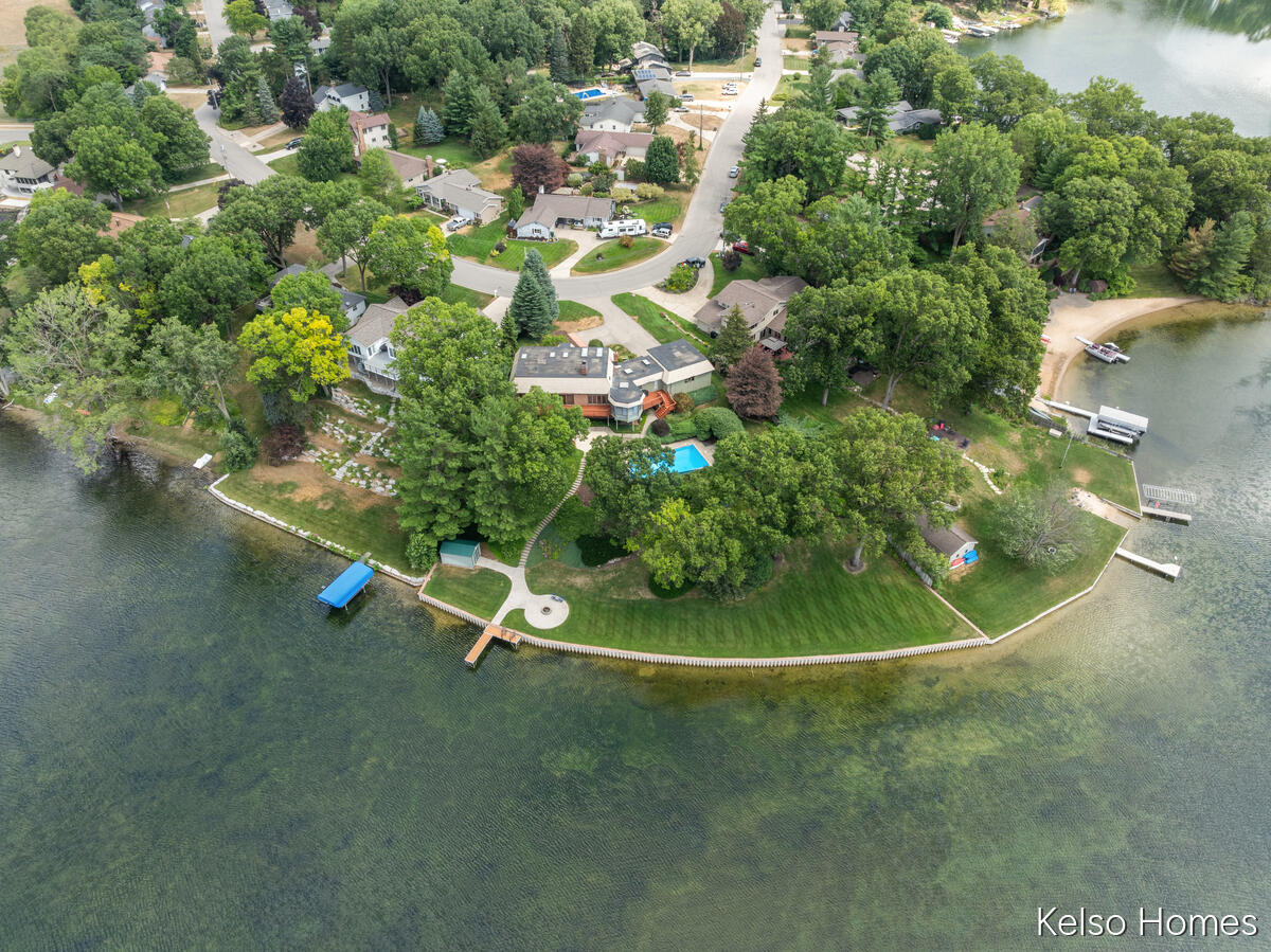 2452 Holtman Drive NE Grand Rapids MI 49525