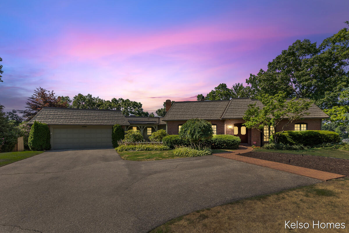 2452 Holtman Drive NE Grand Rapids MI 49525