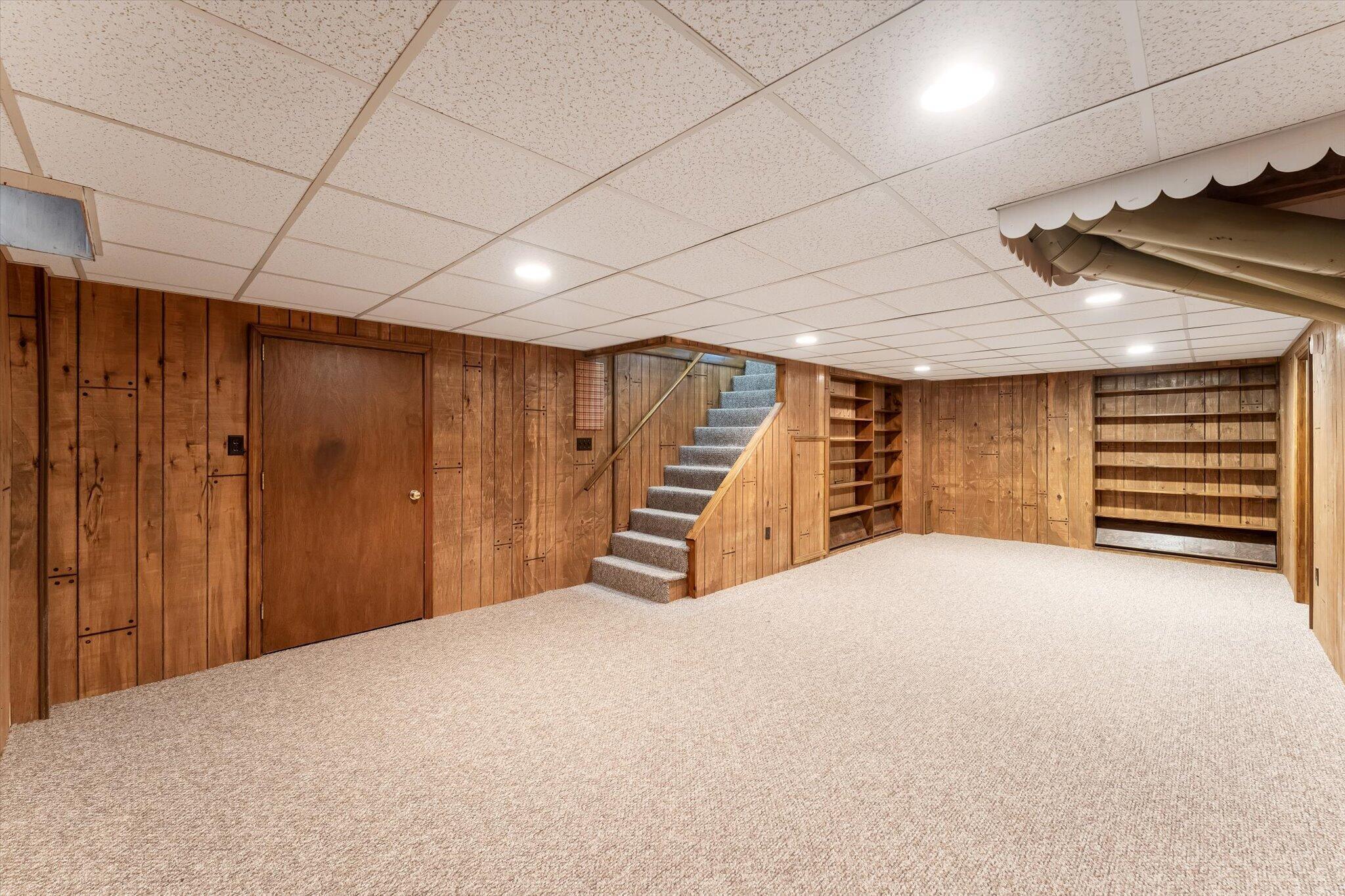 68 E 30th Street Holland MI 49423